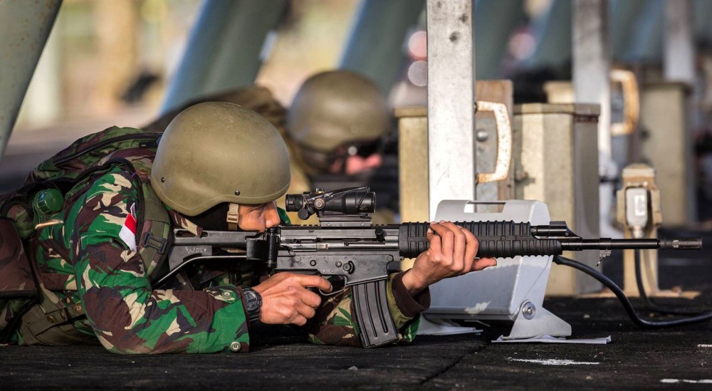 Ketika Tentara Negara Asing Berebut Ingin Beli Senjata Indonesia yang