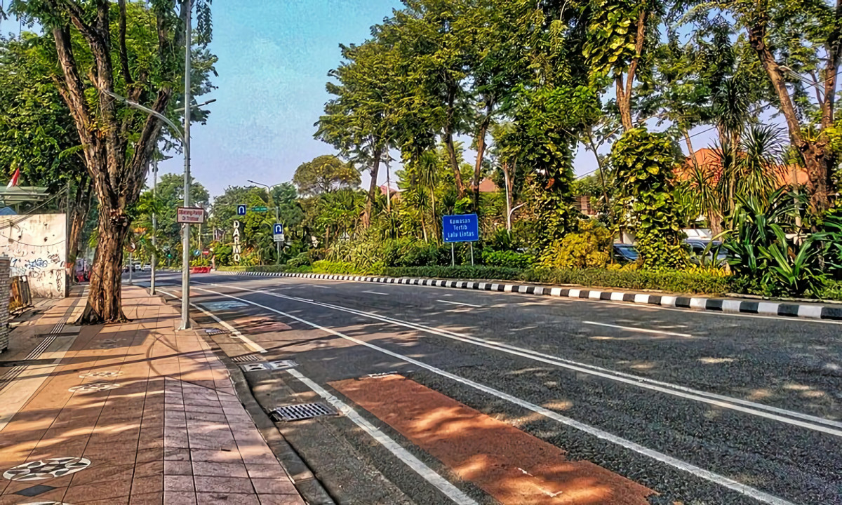 Keabadian Jalan Raya Darmo, Denyut Nadi Kehidupan Warga Surabaya