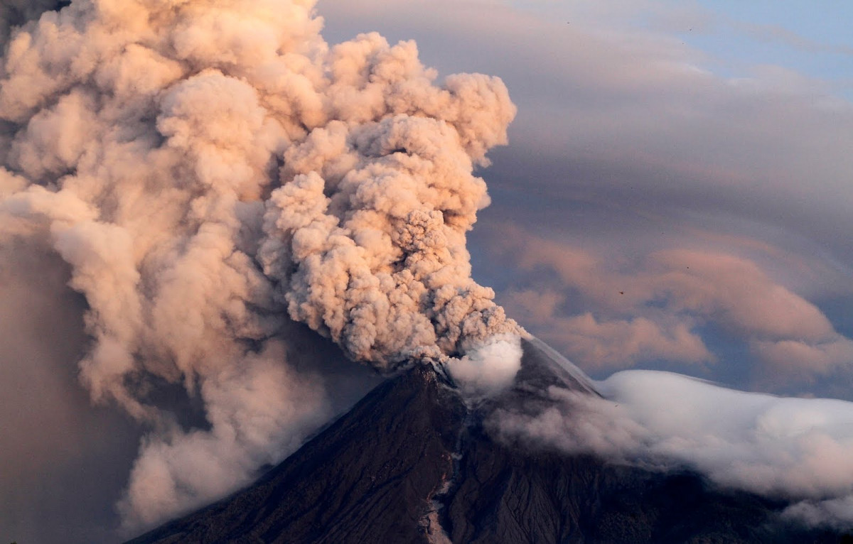 Gunung api di pulau sumbawa