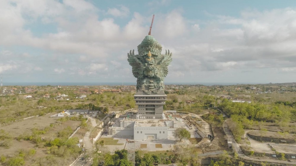 Akhirnya! Patung Tertinggi di Indonesia Ini Selesai Setelah 28 Tahun