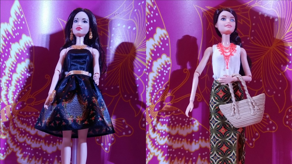 Ini Dia Wanita yang Pertama Kali Rancang Batik Untuk Barbie!