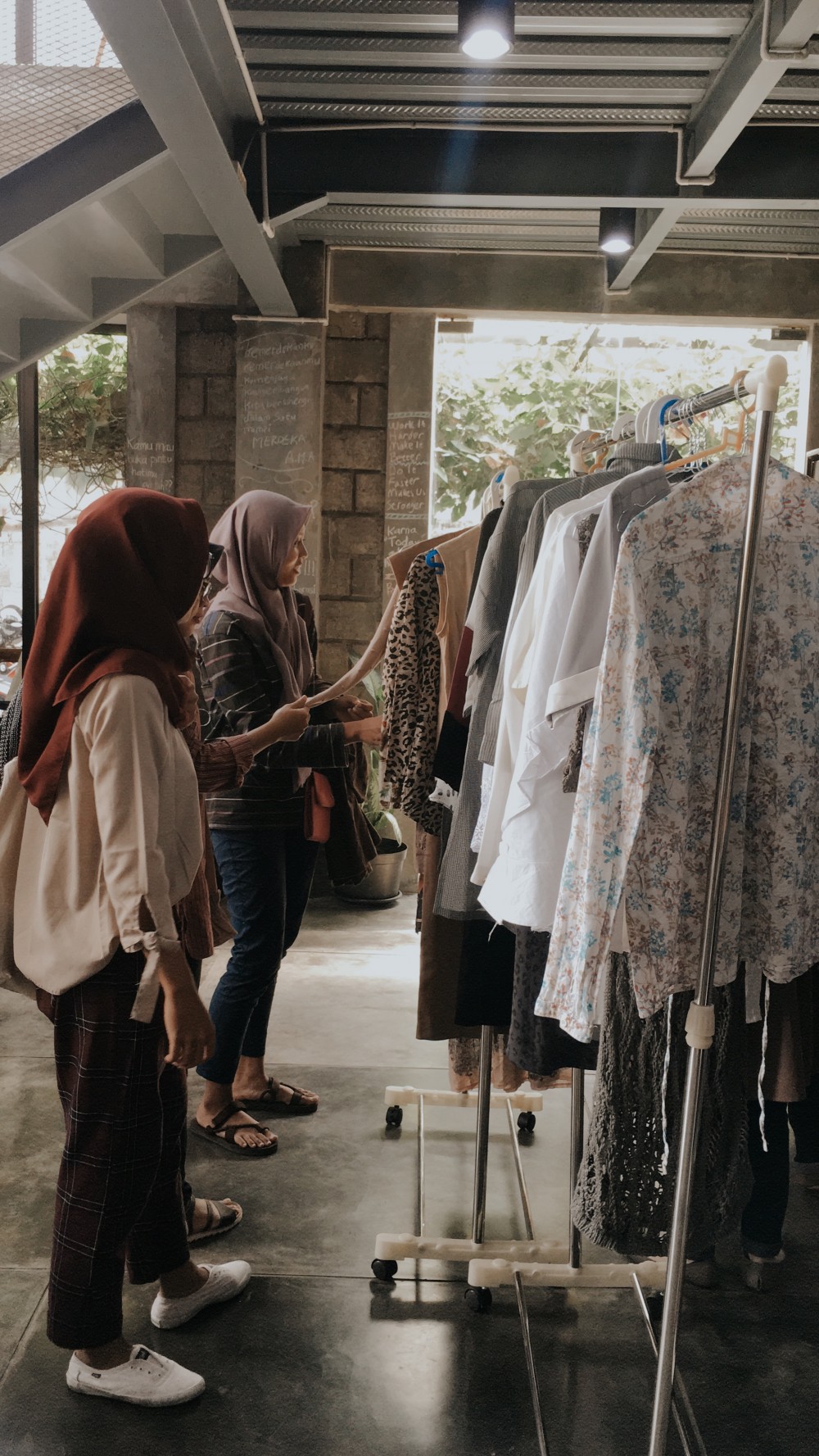 #TukarBaju Yogyakarta: Solusi Perpanjang Umur Tekstil