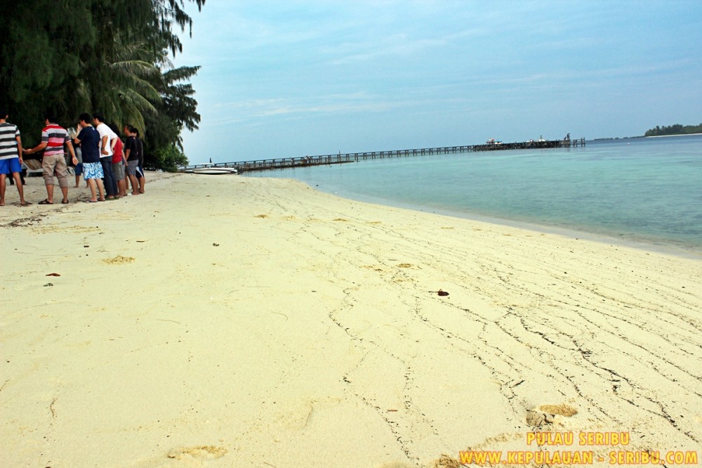 Pulau Seribu Merupakan Liburan Pantai Pasir Putih Dan Terumbukarang