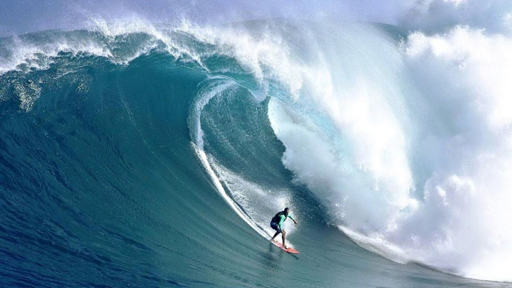 10 Pantai Indonesia yang Terkenal Ombaknya, Cocok untukmu Pecinta Surfing