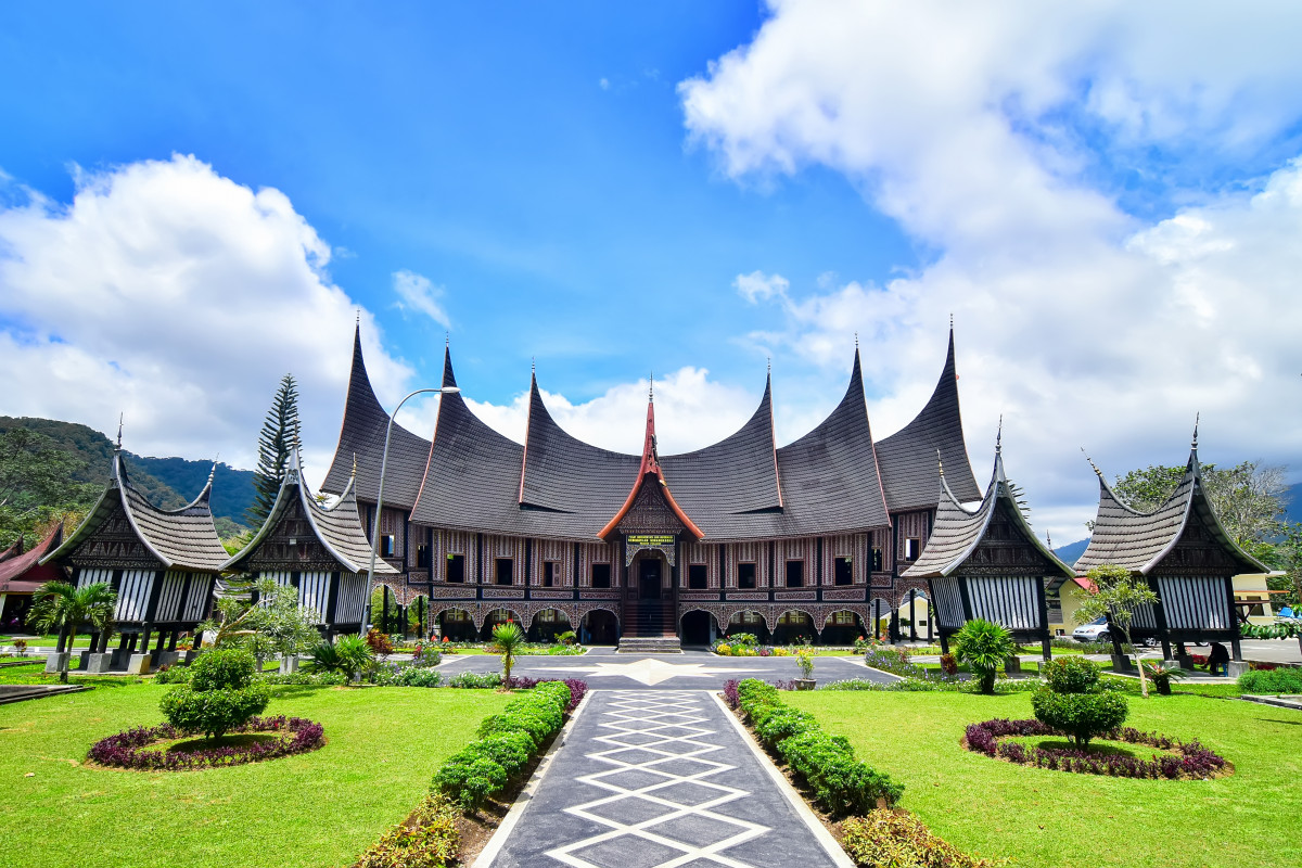 Esensi Rumah Gadang sebagai Simbol dalam Tradisi Merantau Minangkabau
