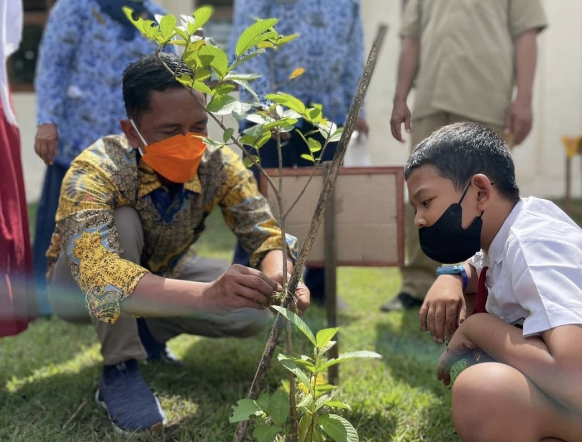 Sugiarto, Dedikasikan Hidup Lebih dari 20 Tahun untuk Gaungkan Aksi Menanam Pohon