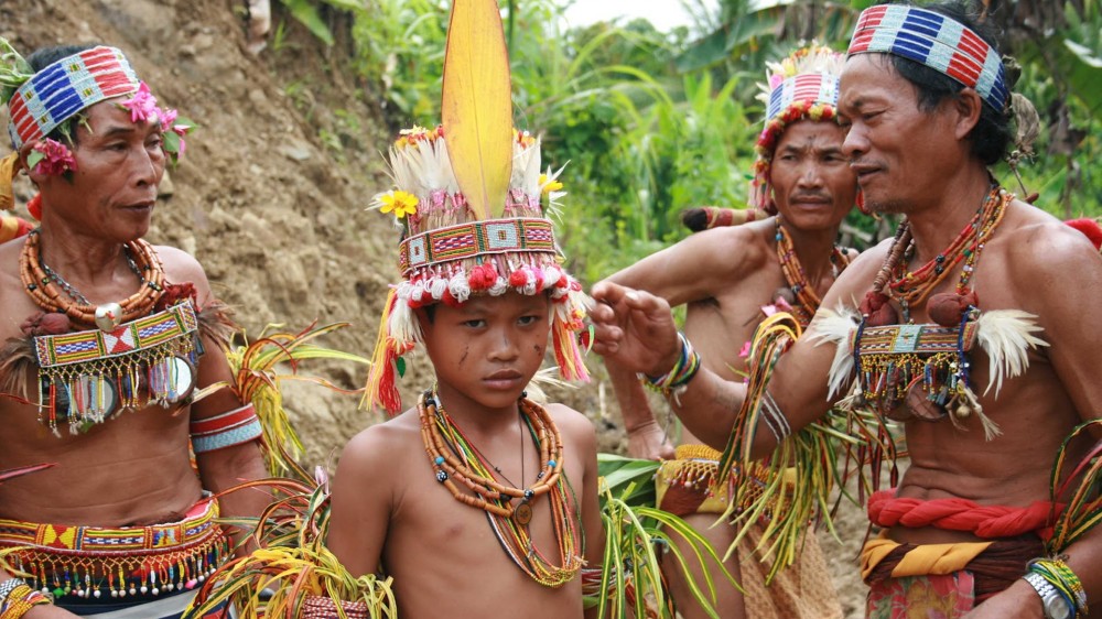  Suku  Suku Asli Indonesia  ini Mampu Bertahan Tanpa 