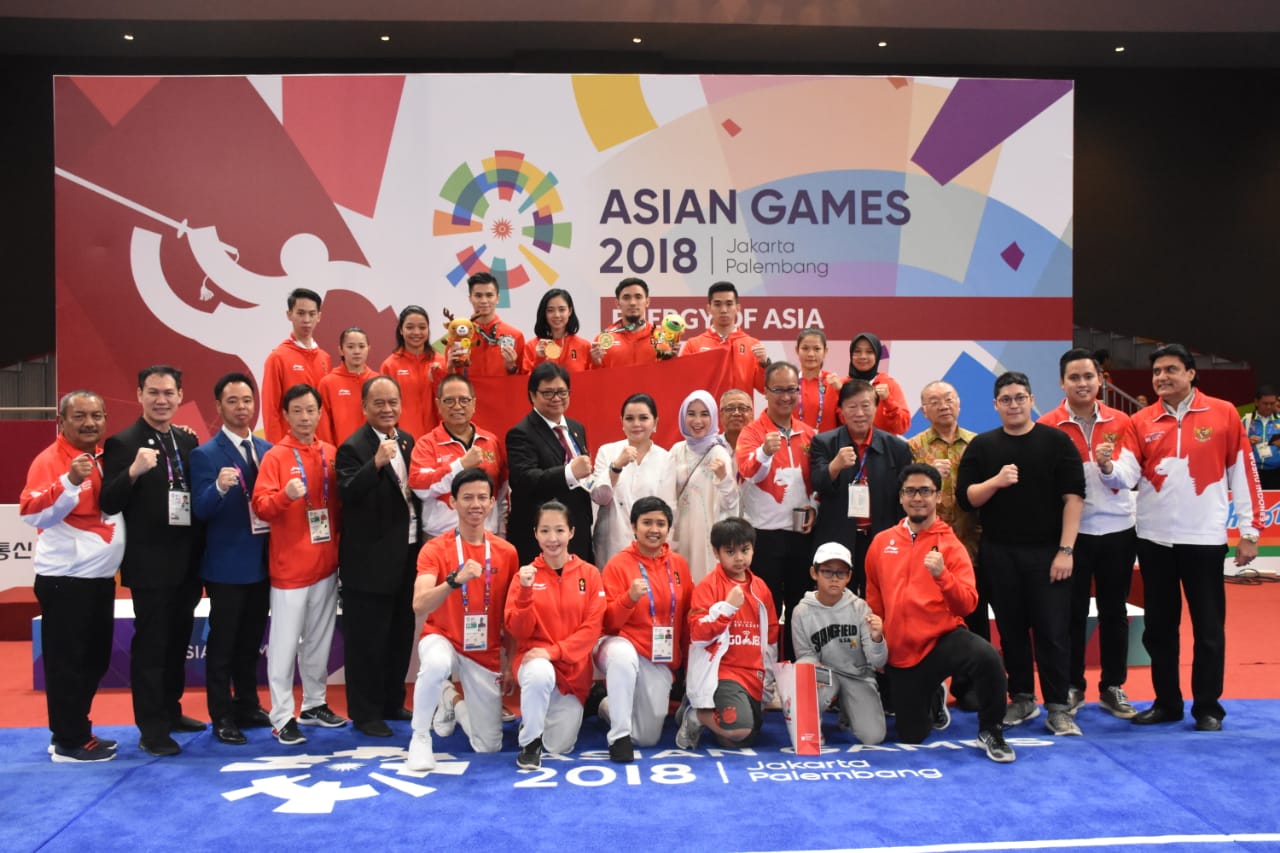 Tim wushu Indonesia di Asian Games 2018 sukses lampaui target. Mereka raih 1 emas, 1 perak, dan 3 perunggu | Foto: kemenperin.go.id