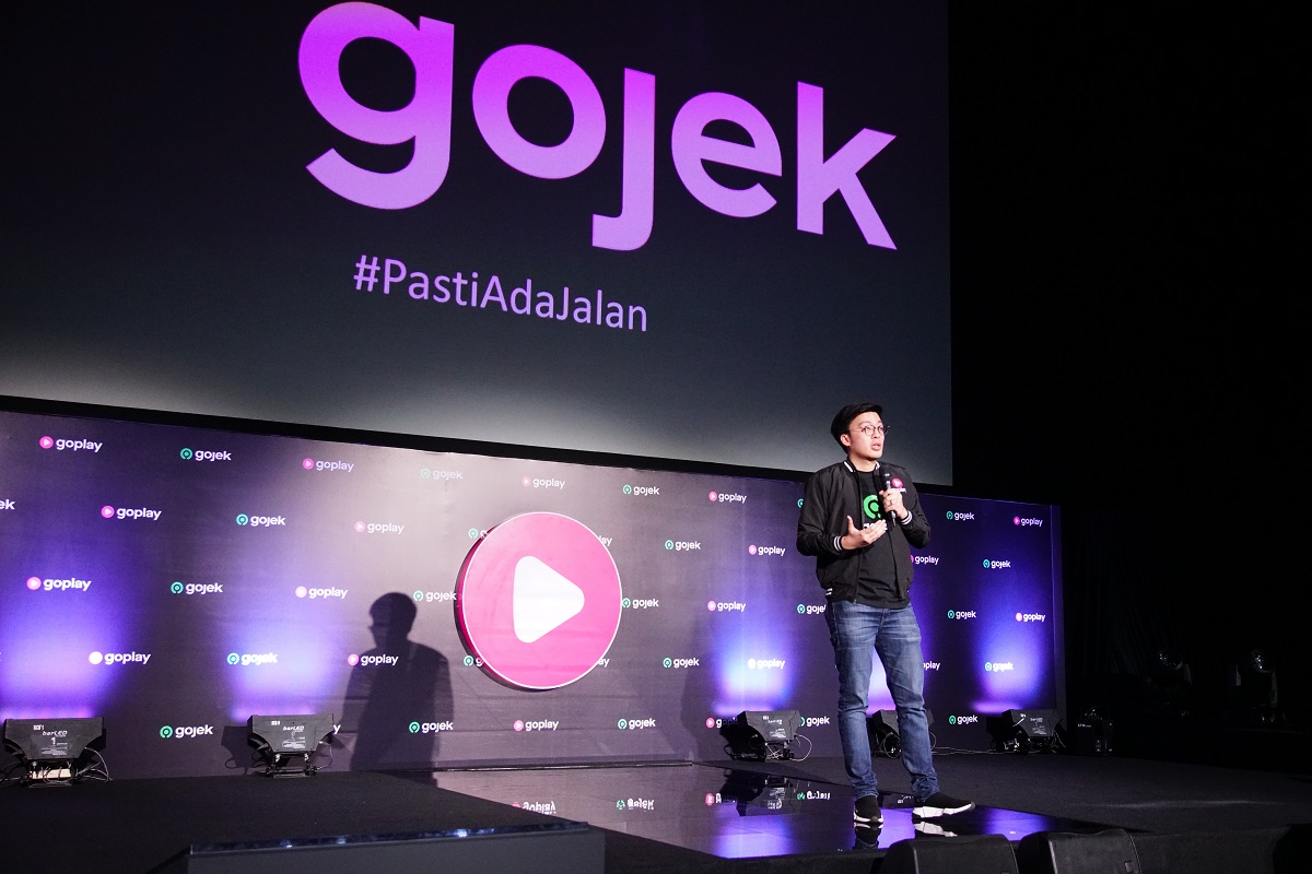 Co-Founder Gojek, Kevin Aluwi, saat memperkenalkan GoPlay | Foto: Gojek