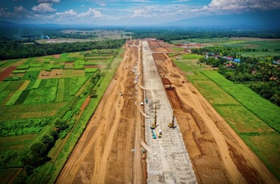 Proyek pengerjaan runway Bandara J. B. Soedirman | Foto: Dok. Angkasa Pura II