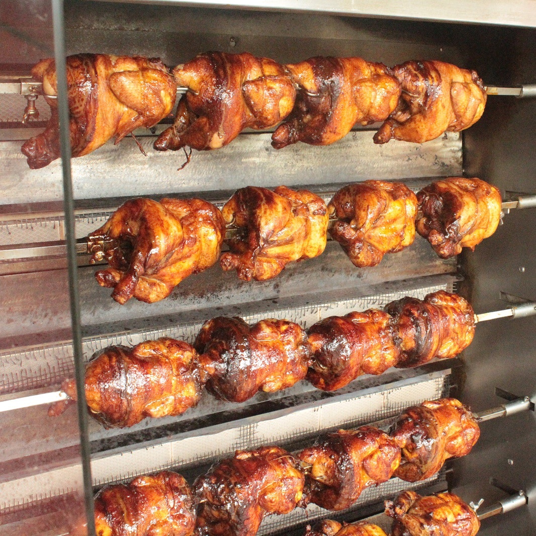 Lezatnya ayam panggang di Smokey Chicken | Foto: Baba Rafi