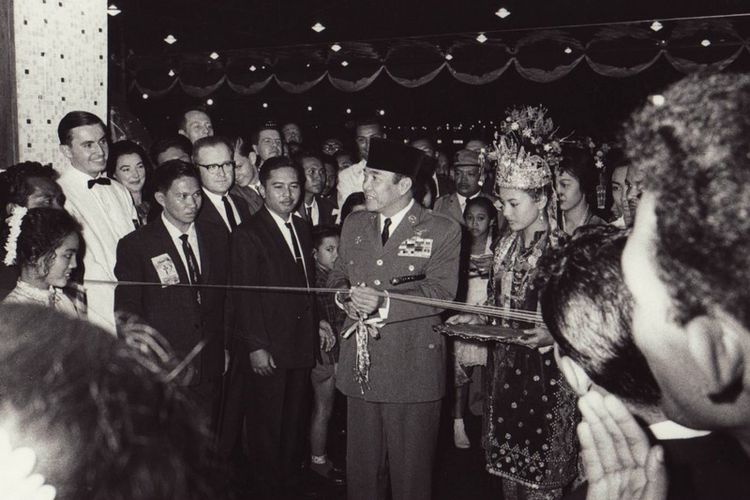 Pembukaan Hotel Indonesia Oleh Presiden Soekarno | Sumber dok: Hotel Indonesia