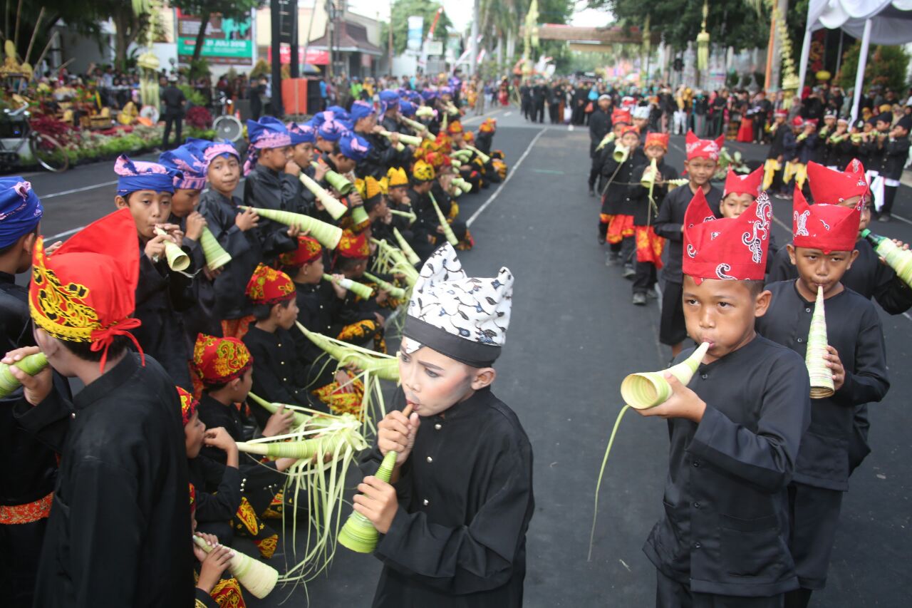 Anak-Anak Tampak Antusias dengan Festival Memengan 2018 | Sumber dok: Humas Pemerintah Kabupaten Banyuwangi