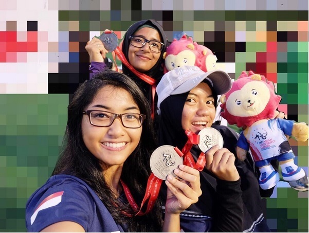 Della usai bertanding di ASEAN University Games (AUG) 2016 di Singapura. Meski meraih medali perak, namun Della tetap optimis bisa memberikan yang lebih baik setelah ini.