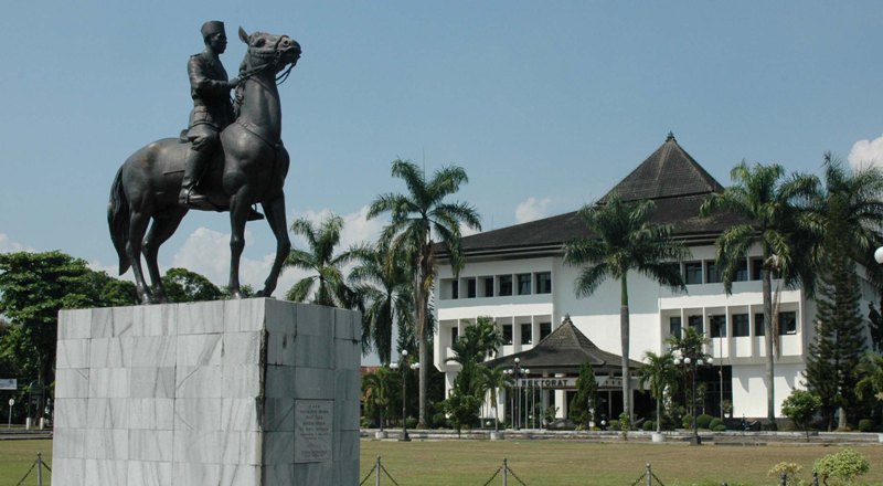 Patung Jenderal Sudirman di Universitas Jenderal Sudirman, Purwokerto l Sumber: dok.unsoed