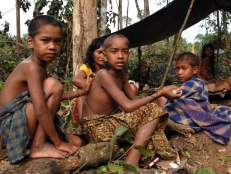 Anak-anak Suku Akit | Sumber: Netral News