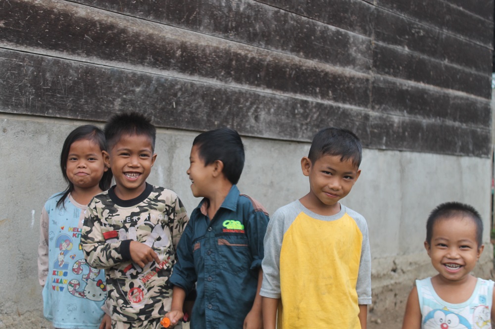  Anak-anak di Desa Durian Rambun | Foto: Elviza Diana/ Mongabay Indonesia 