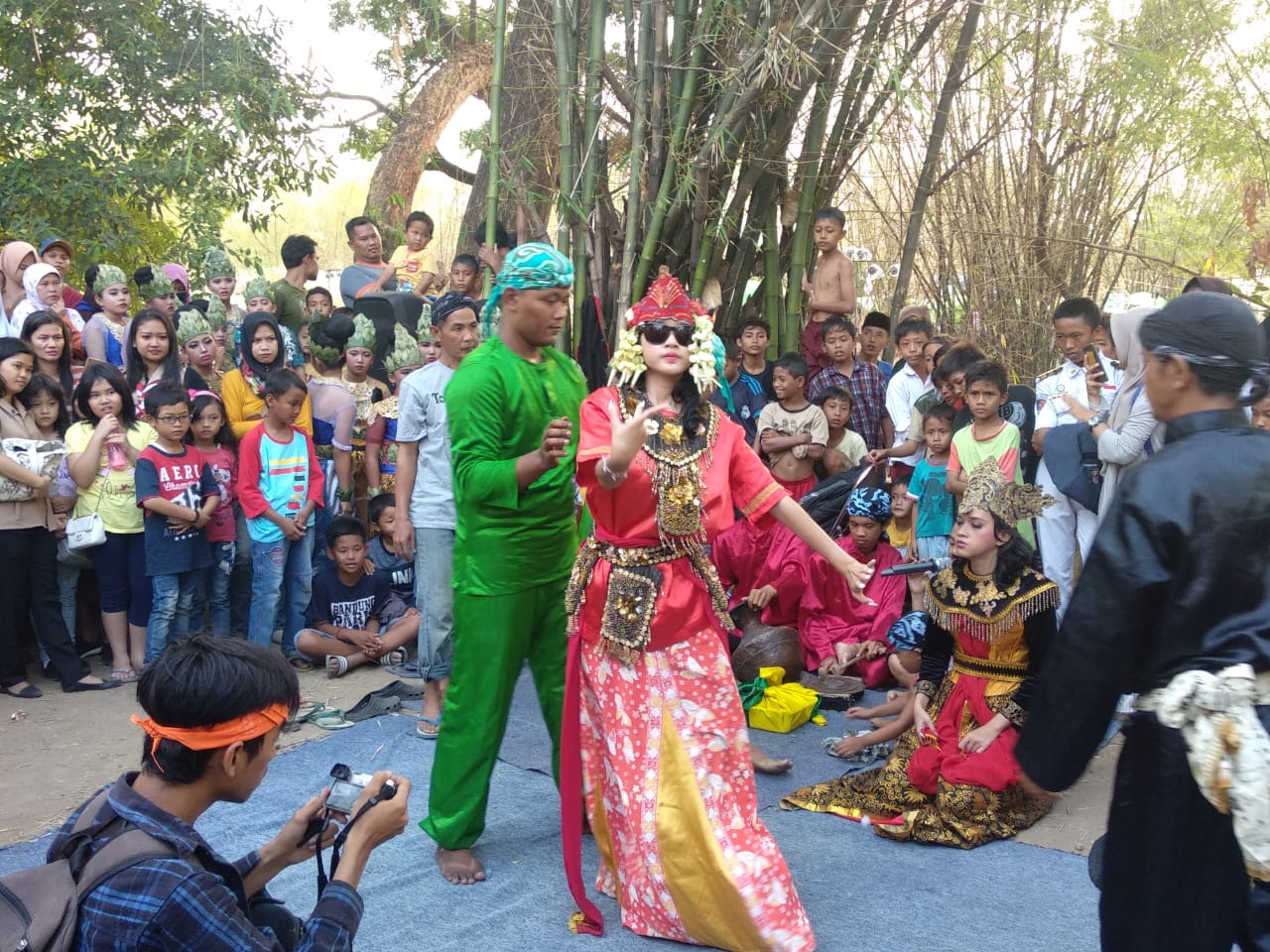 Kesenian Sintren asal Pantura Cirebon | Sumber: Pojok Jabar