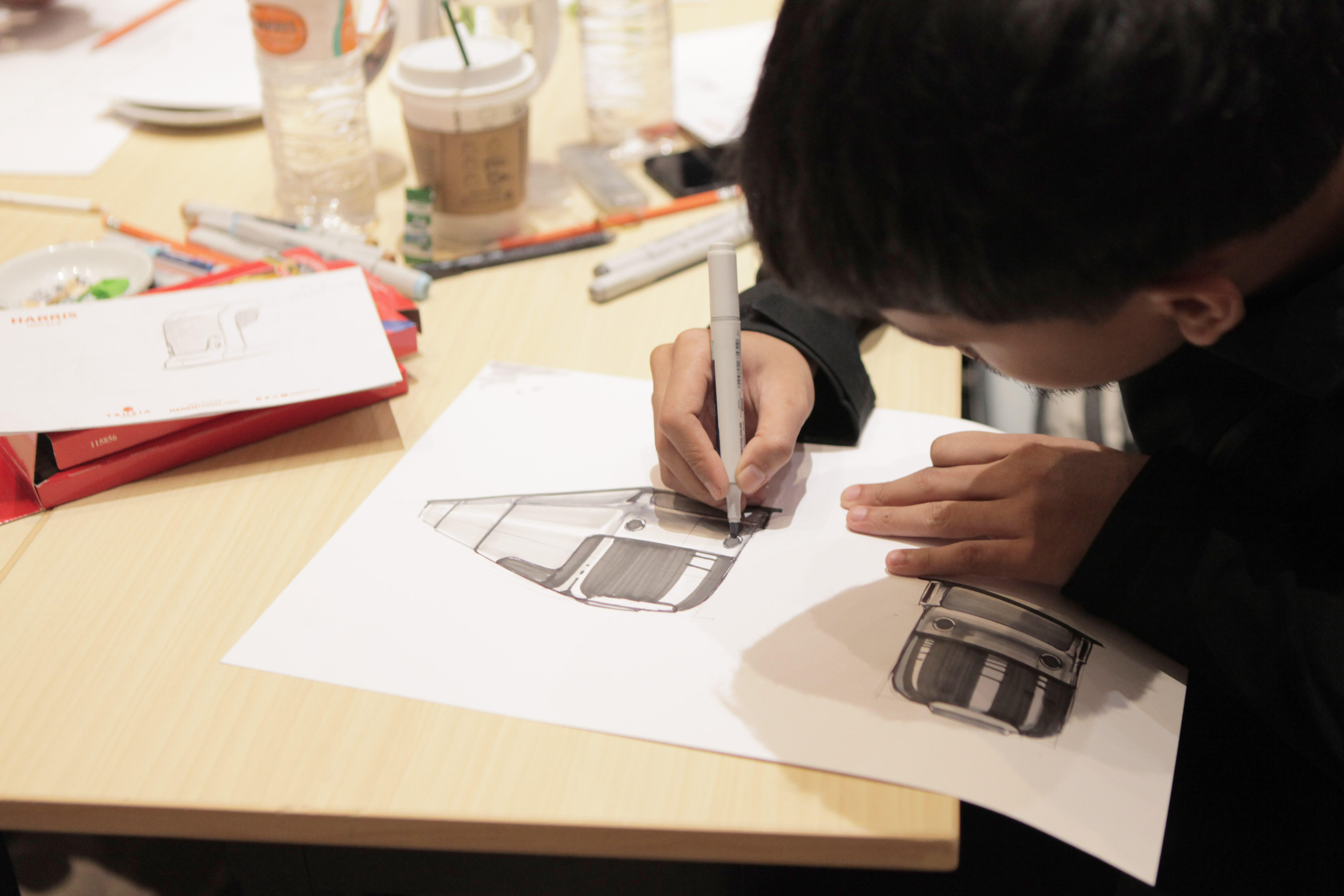 Peserta Suroboyo Creative Week dan desain gambarannya | Sumber: Istimewa