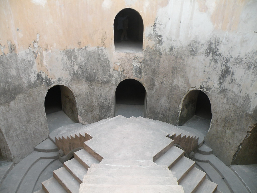 Masjid bawah tanah Taman Sari | Foto: Flickr