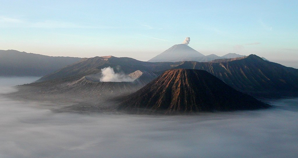 Gunung Bromo | Foto: sibukliburan.id