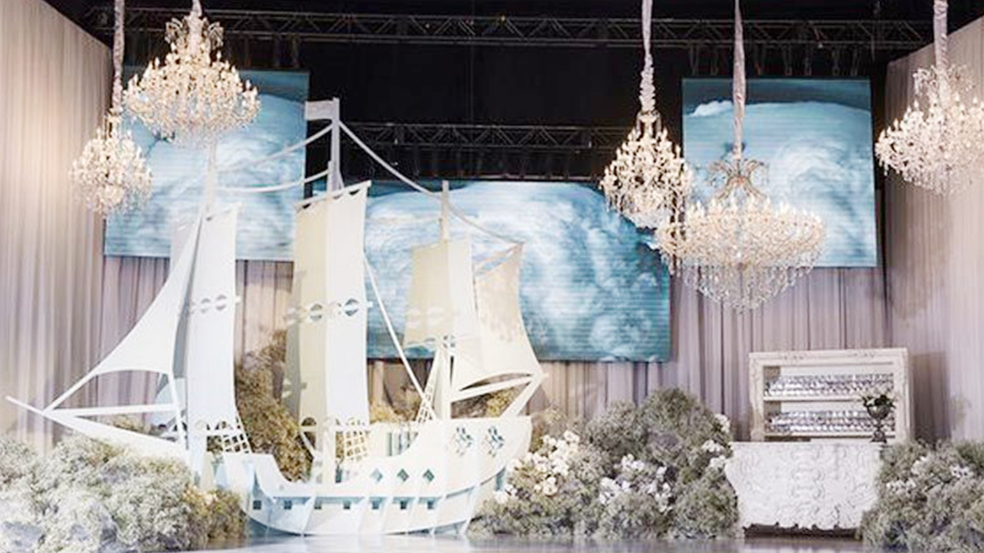Contoh konsep pernikahan tema laut | Foto: pinterest.com