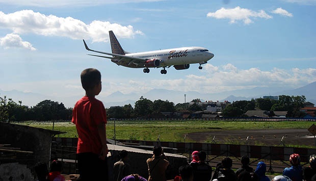 Bandara Husein Sastranegara, Bandung, Jawa Barat Sumber: tempo.co