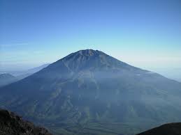 Gunung Merababu juga salah satu gunung yang mengelilingi kota magelang