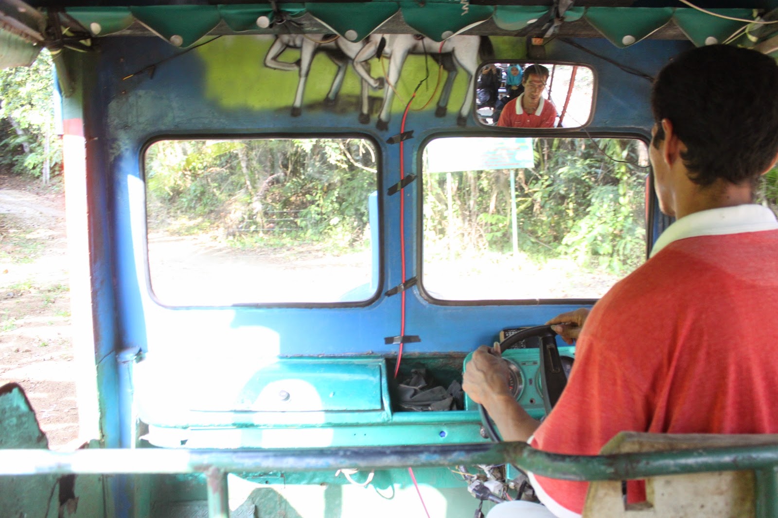 Kendaraan untuk berkeliling di Pulau Nusakambangan