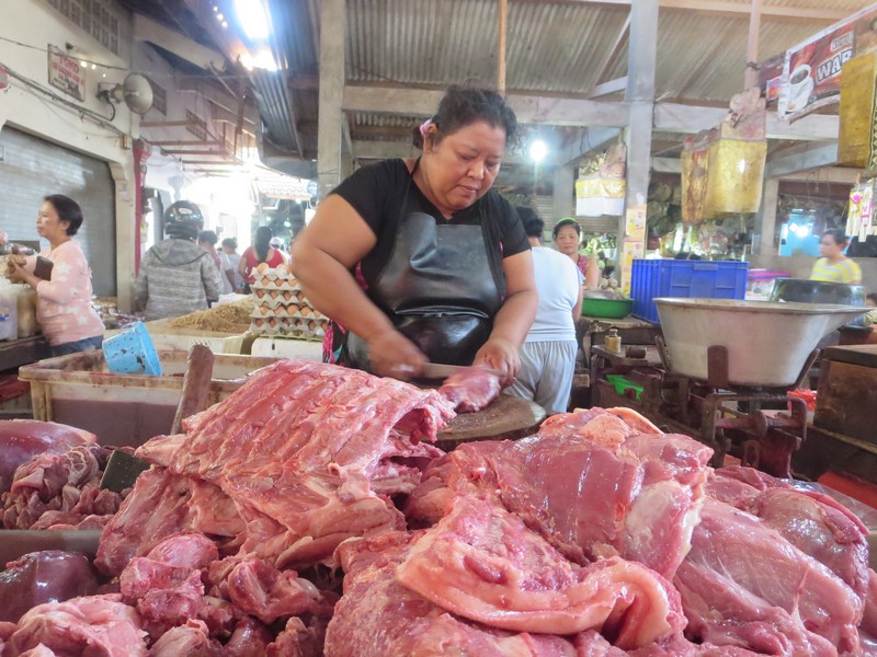 Penjual Daging Babi