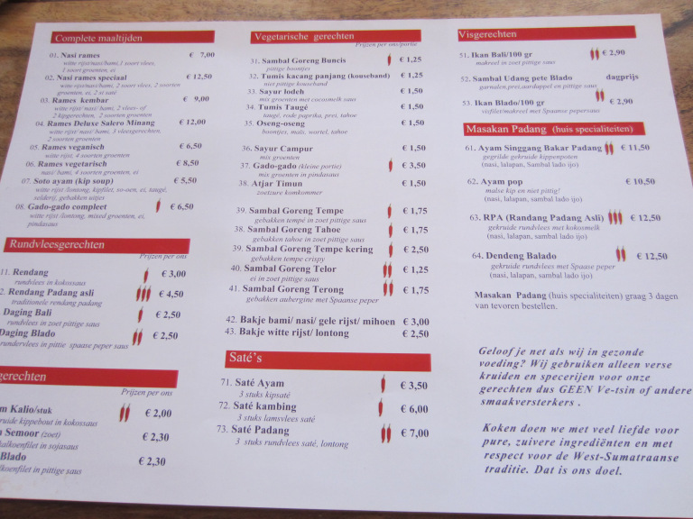 Menu dan Harga Makanan di Salero Minang, Den Haag, Belanda. sumber: istimewa