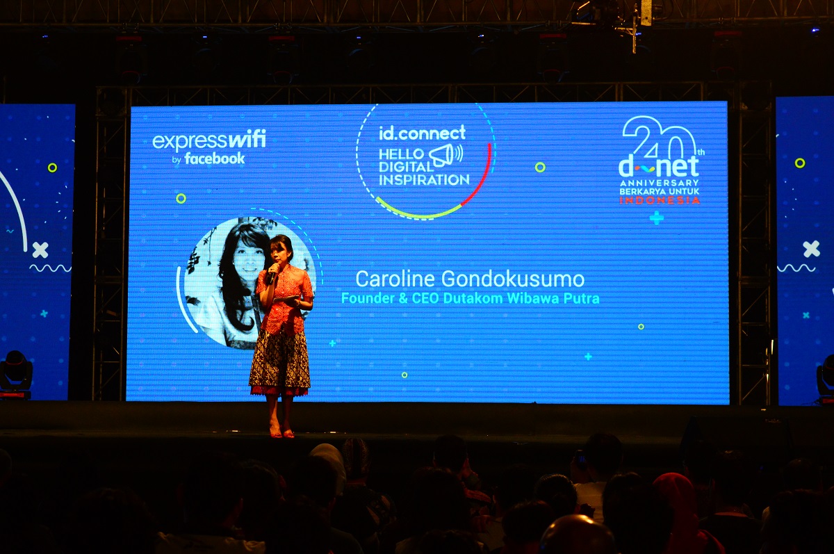 CEO PT Dutakom Wibawa Putra, ibu Caroline Gondokusumo saat menyampaikan kata sambutan di acara id.connect : Hello Digital Inspiration | foto oleh Rizkia Yulianti (GNFI)
