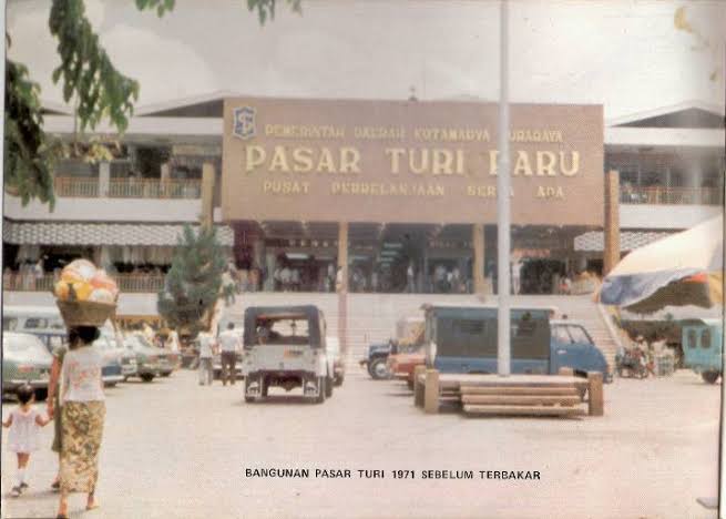 Pasar Turi Baru zaman dulu | Sumber: surabayatempodoloe.blogspot.com