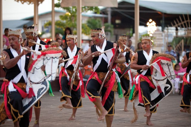 jaran kepang contest in Paramaribo | Sumber: guianas-geographic