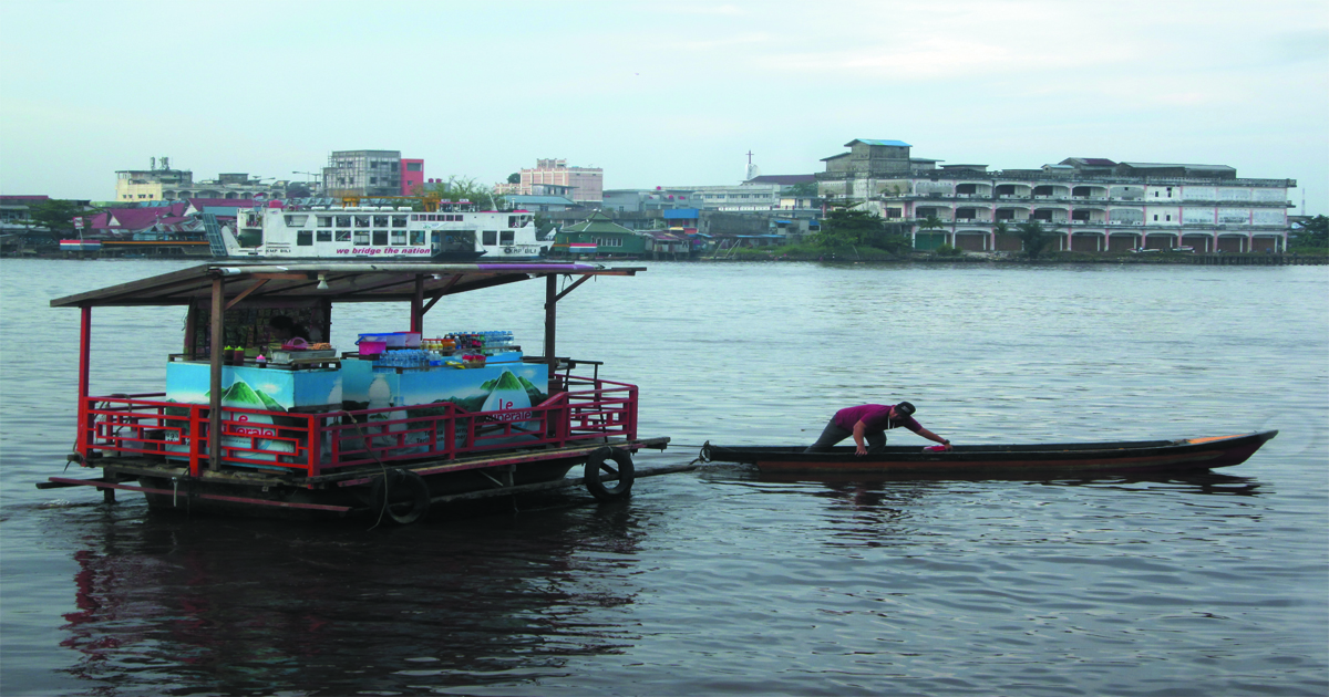 Suasana Sungai Kapuas @ Neneng Nursanah
