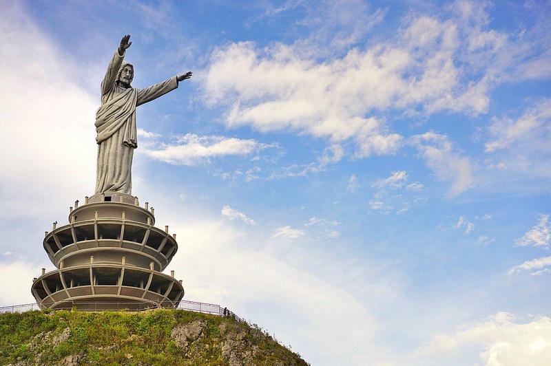 Patung Yesus di Toraja (©amorpost)
