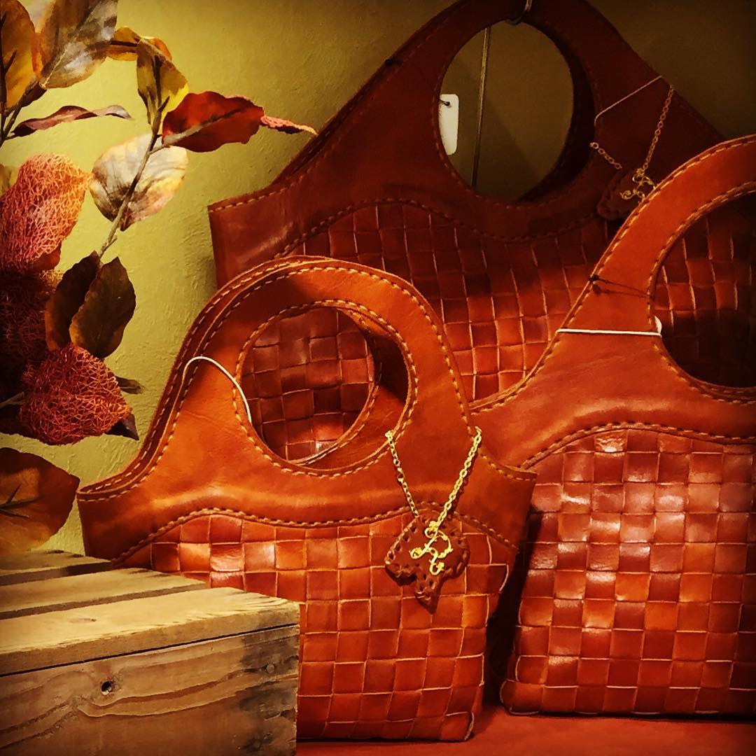 Tas Handmade dengan standar dan kualitas tinggi menjadi citra tersendiri dari Robita (sumber : instagram.com/robita_bag)