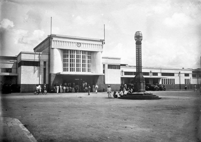 Stasiun Bandung, prasasti sejarah pemindahan ibukota Hindia Belanda ( Bandung Tempo Dulu)