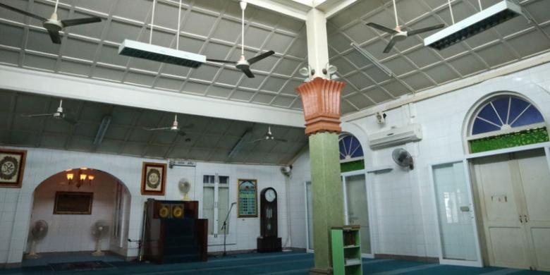 Bagian dalam masjid (kompas.com)