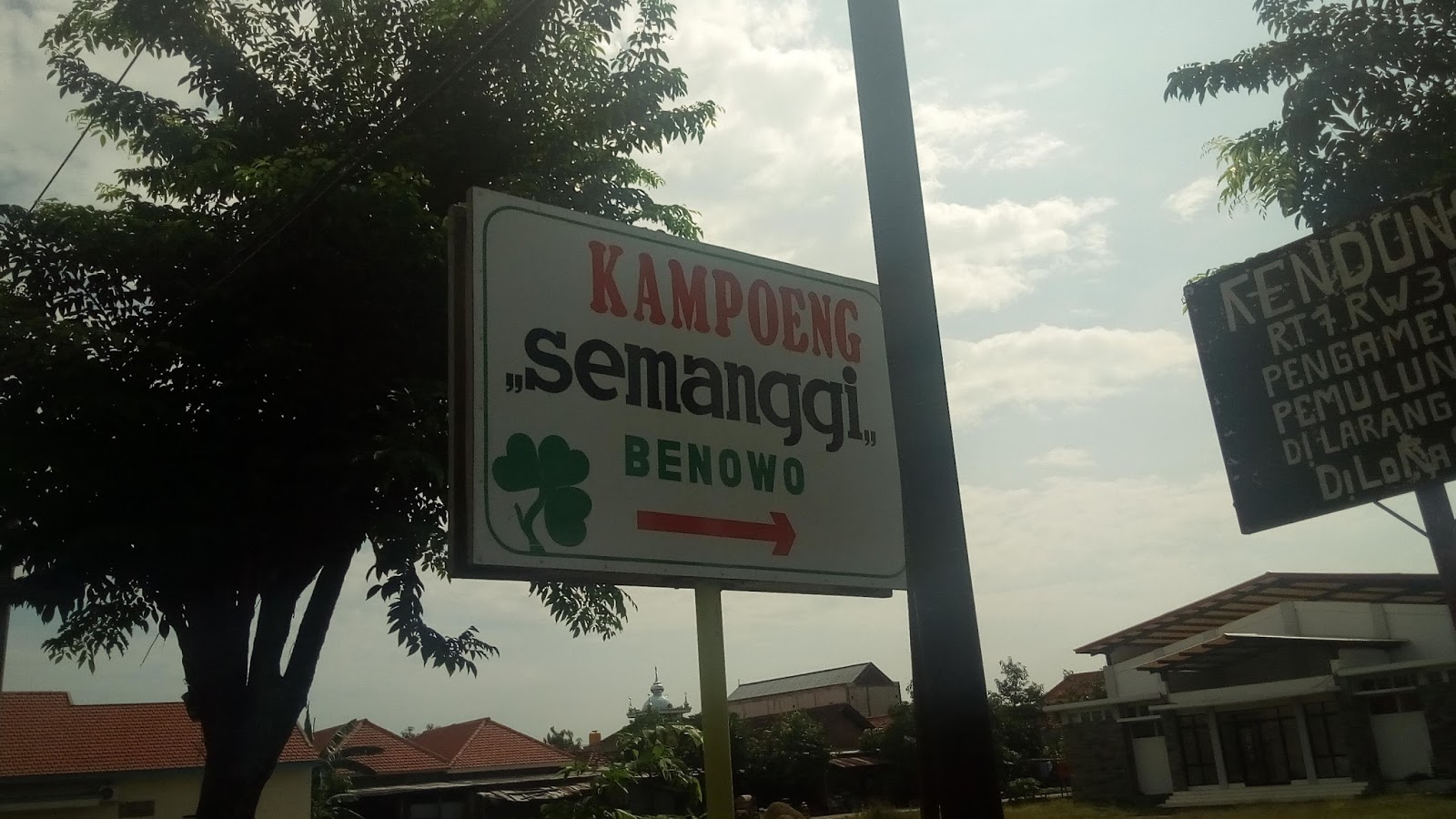 Kampung Semanggi berlokasi di Kelurahan Bringin, Kecamatan Sambikerep, Benowo. | Sumber Blog Seputar Jurnalisme Komunikasi