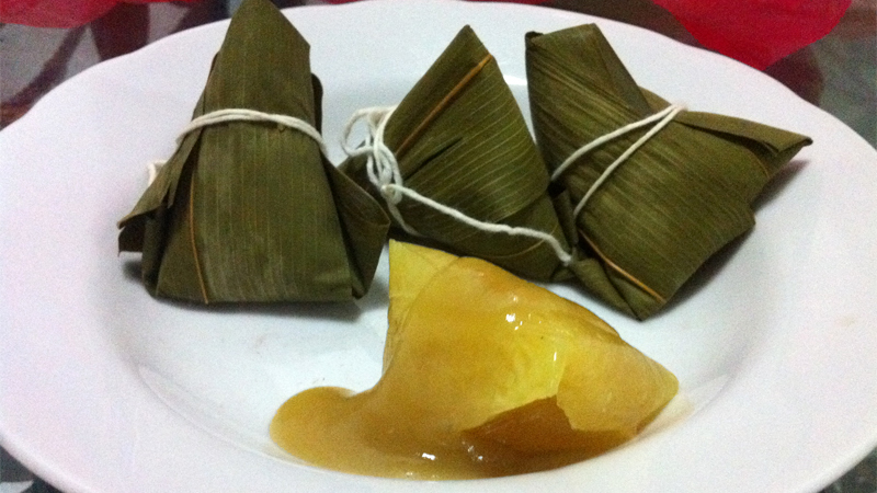 Kicang salah satu makanan yang dibungkus dengan daun bambu | Foto : fajarngrho
